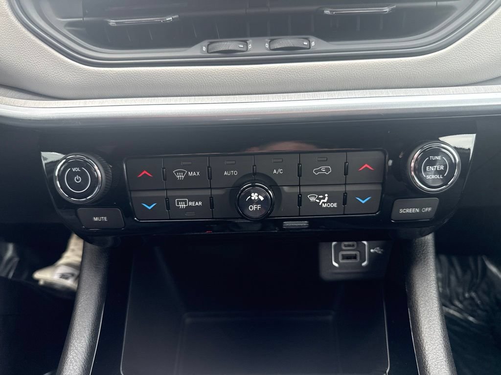 New 2026 Jeep Compass Limited AWD/4WD image 32