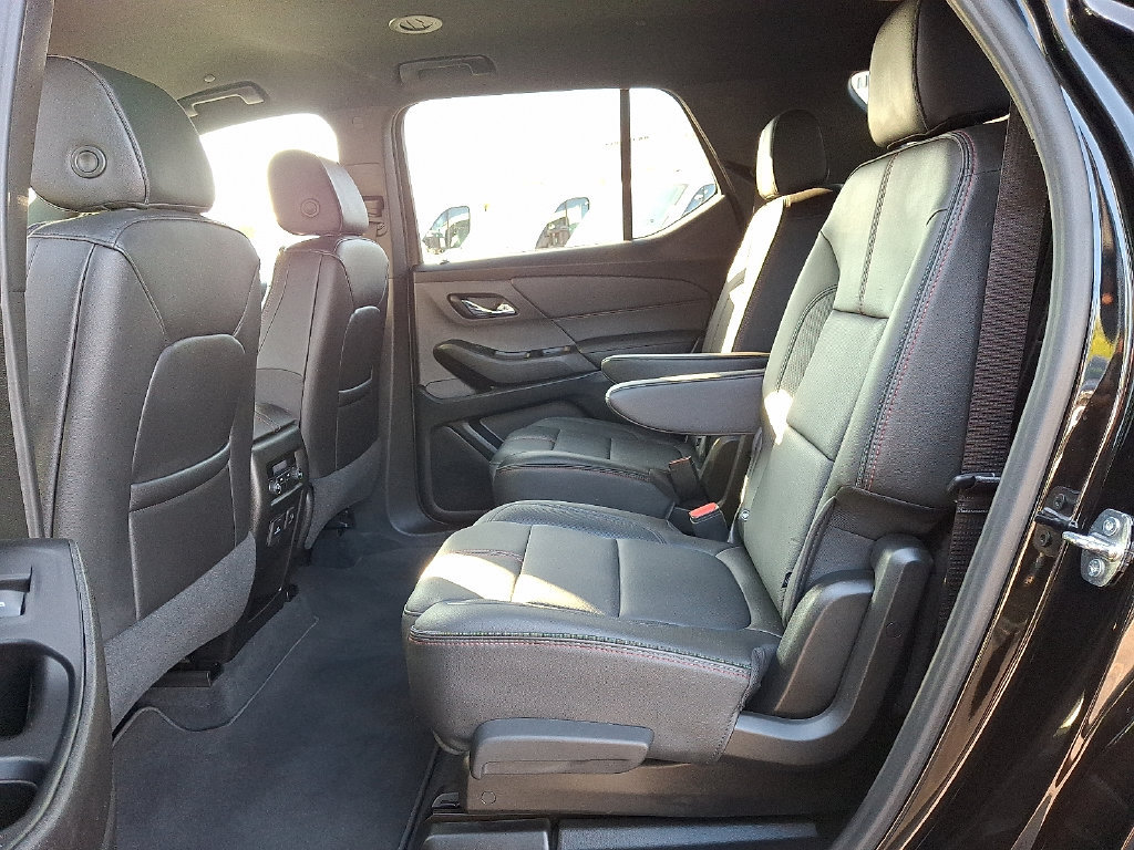 Used 2023 Chevrolet Traverse RS AWD/4WD image 11