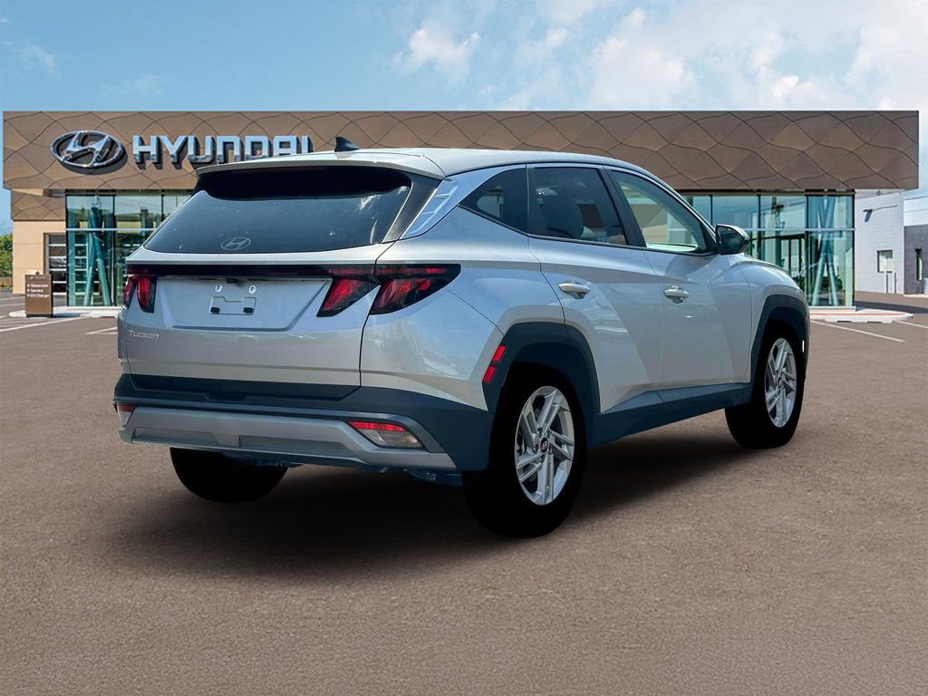 New 2025 Hyundai Tucson SE image 7