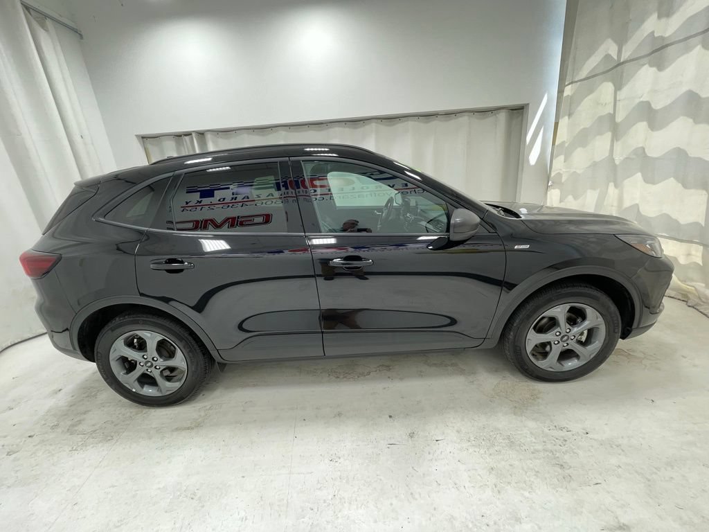 Used 2025 Ford Escape ST-Line AWD/4WD image 4