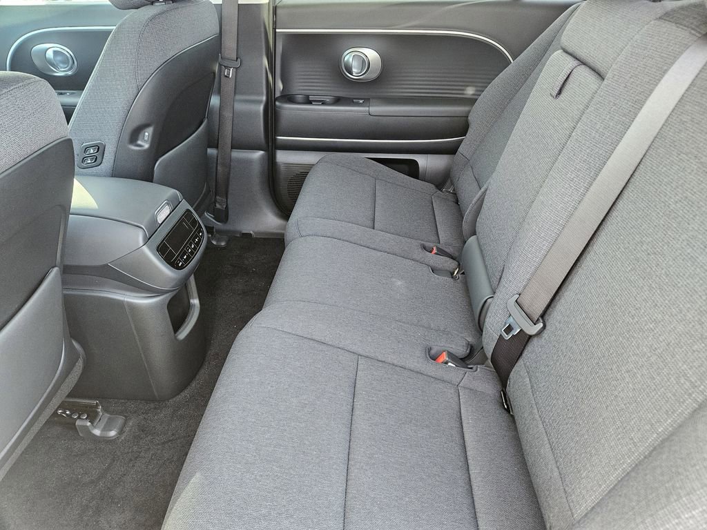 New 2026 Hyundai Ioniq 9 SE AWD/4WD image 29