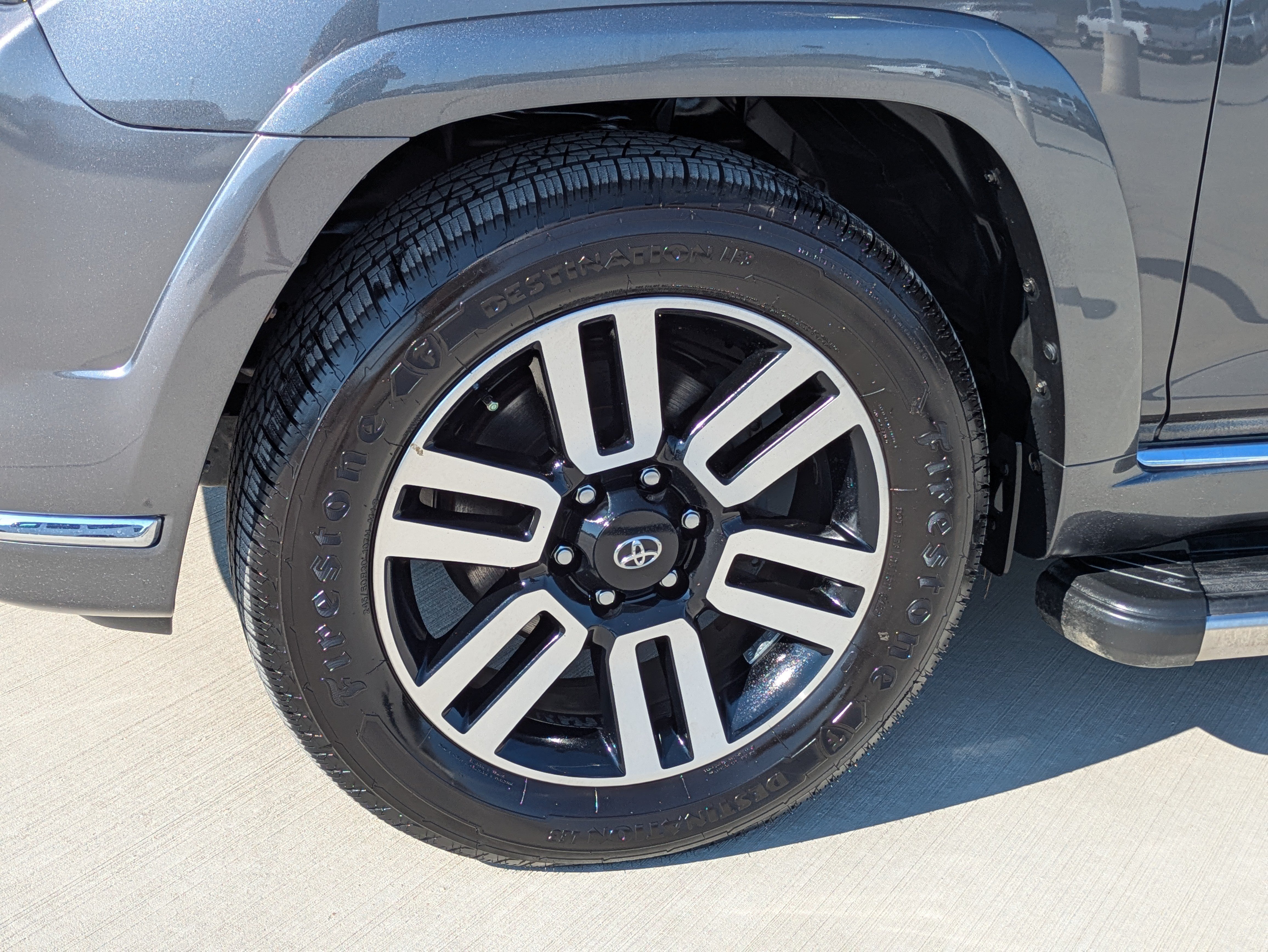 Used 2022 Toyota 4Runner Limited RWD image 9