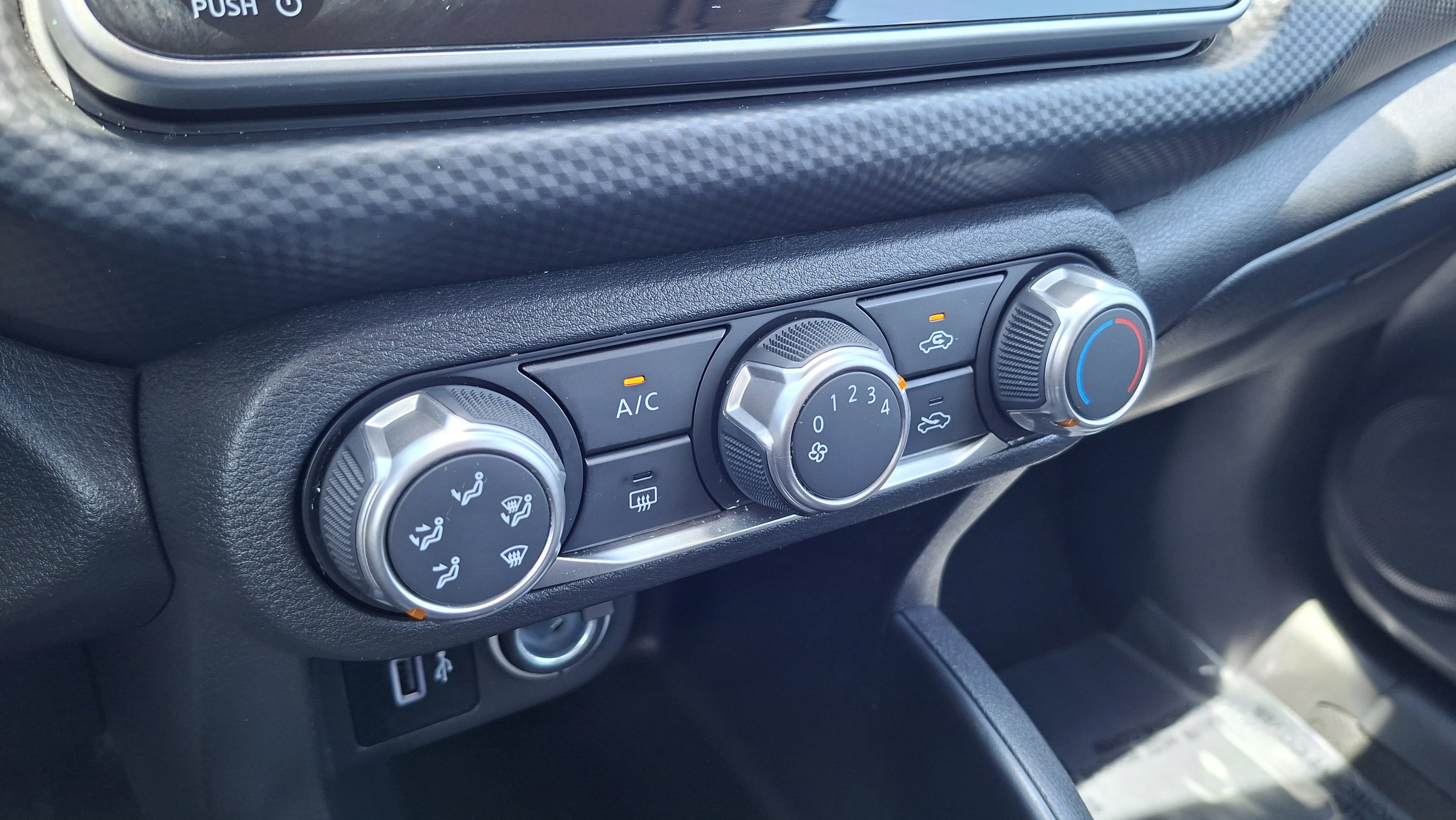 Used 2025 Nissan Kicks Play S FWD image 15