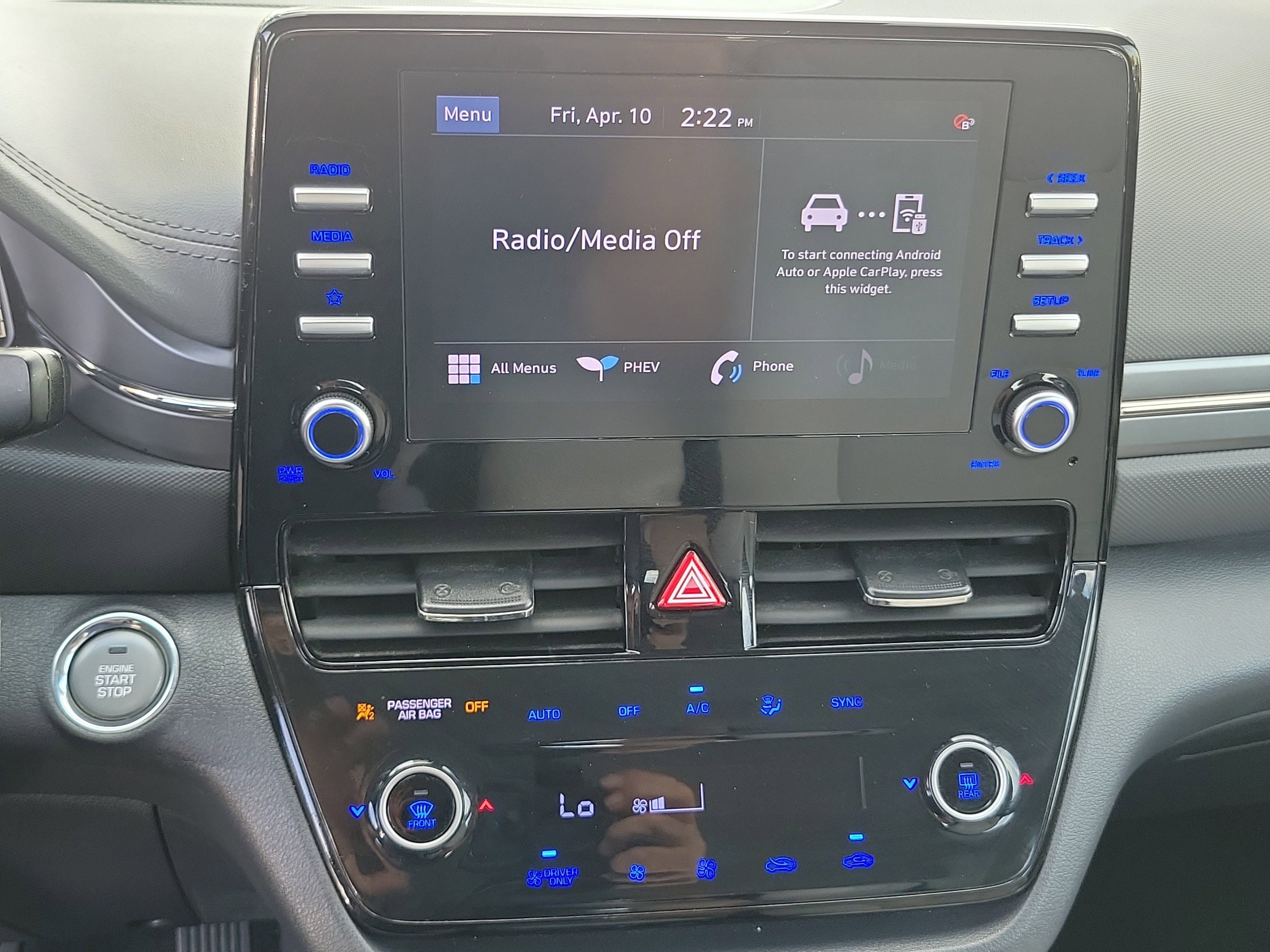 Used 2022 Hyundai Ioniq SE FWD image 13