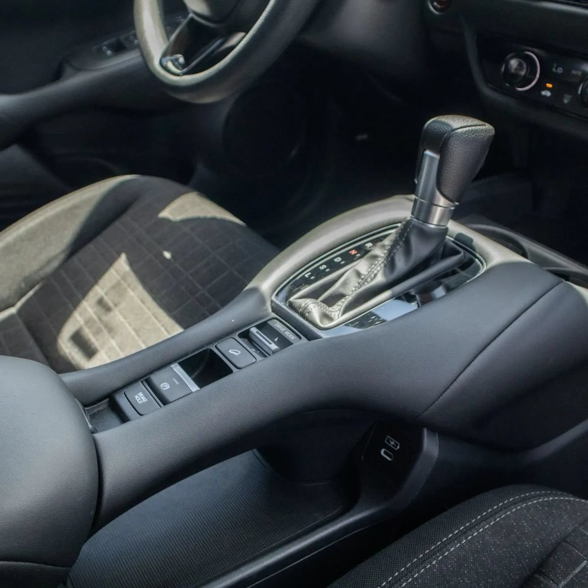 Used 2024 Honda HR-V LX image 21