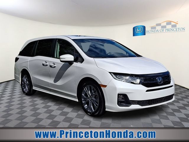 Certified 2025 Honda Odyssey Touring image 1