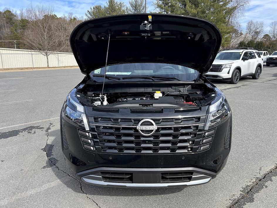 New 2026 Nissan Pathfinder SL image 10
