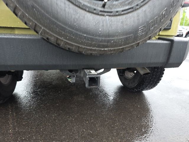 Used 2013 Jeep Wrangler Sport w/ Connectivity Group AWD/4WD image 9