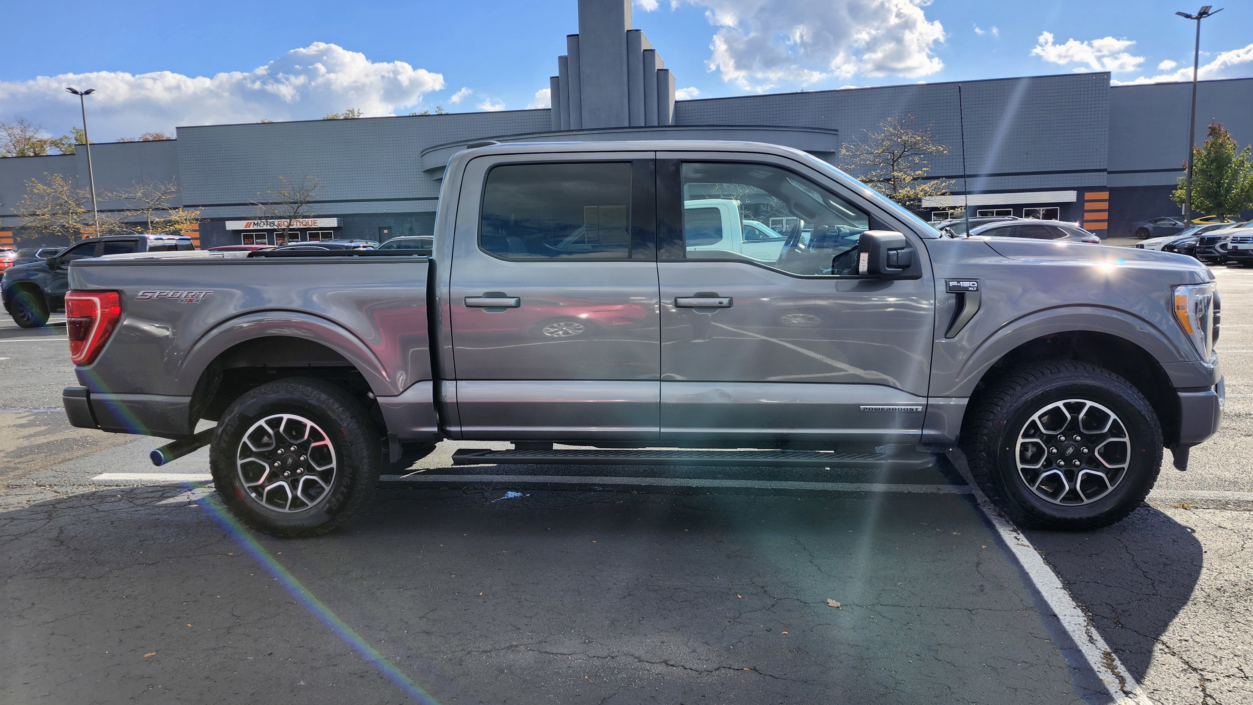Used 2023 Ford F150 XLT w/ Equipment Group 302A High image 12