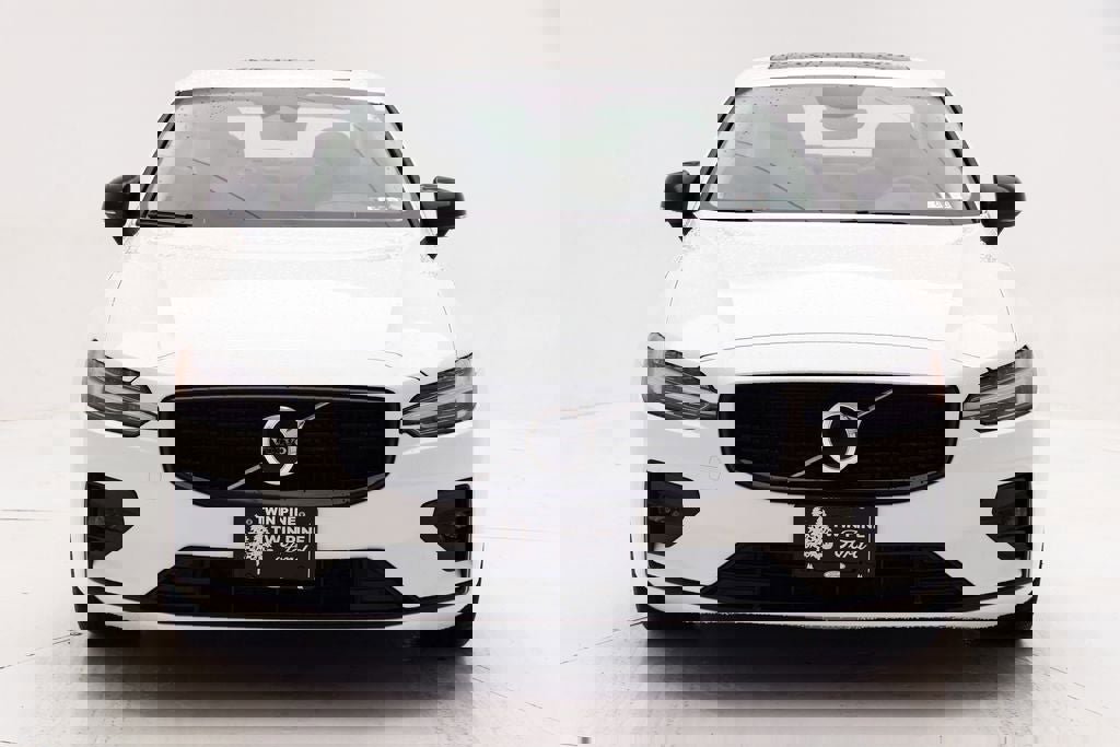 Used 2024 Volvo S60 B5 Core FWD image 4