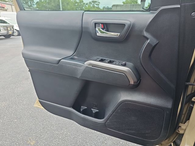 Used 2019 Toyota Tacoma TRD Sport RWD image 30