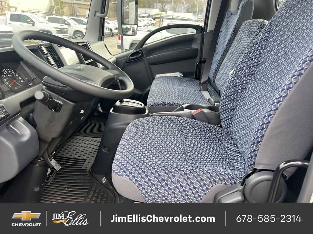New 2024 Chevrolet Low Cab Forward image 9