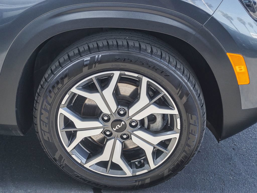 Certified 2023 Kia Seltos EX AWD/4WD image 10