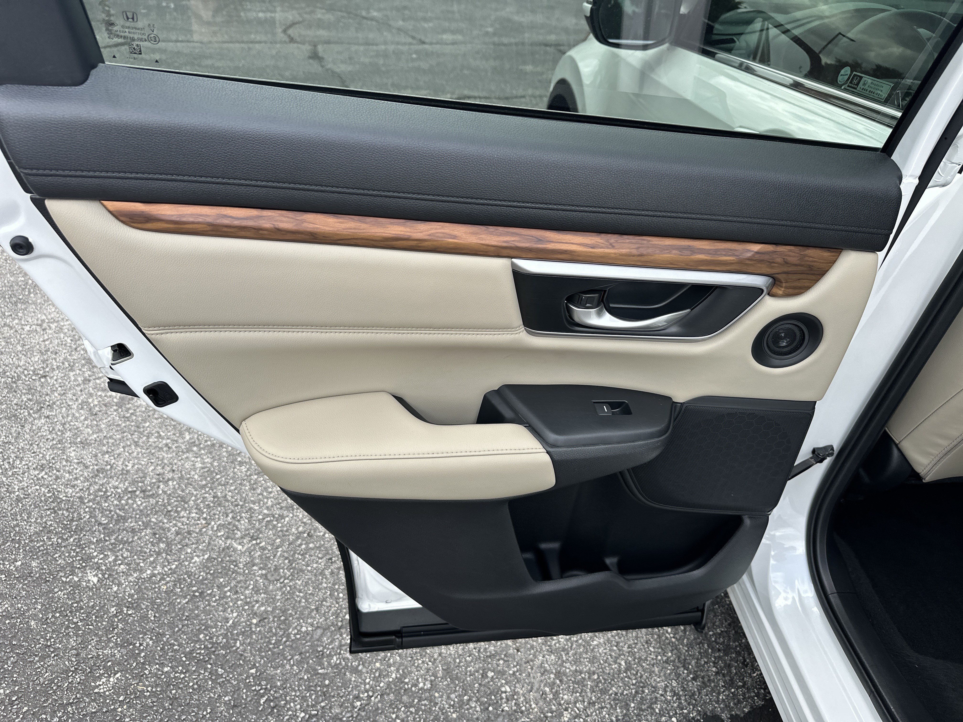 Used 2019 Honda CR-V Touring image 25