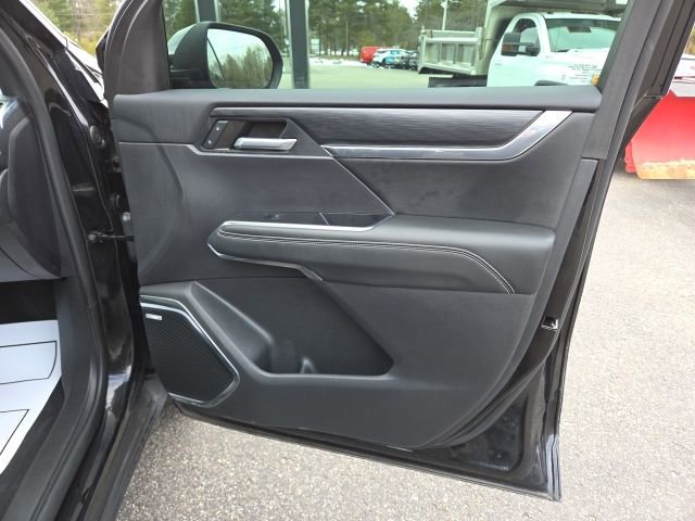 Used 2024 GMC Acadia Elevation w/ Trailering Package image 49