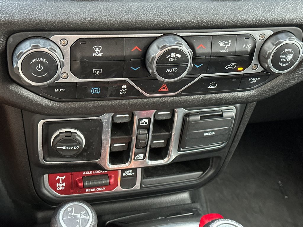 Used 2024 Jeep Wrangler Unlimited AWD/4WD image 19