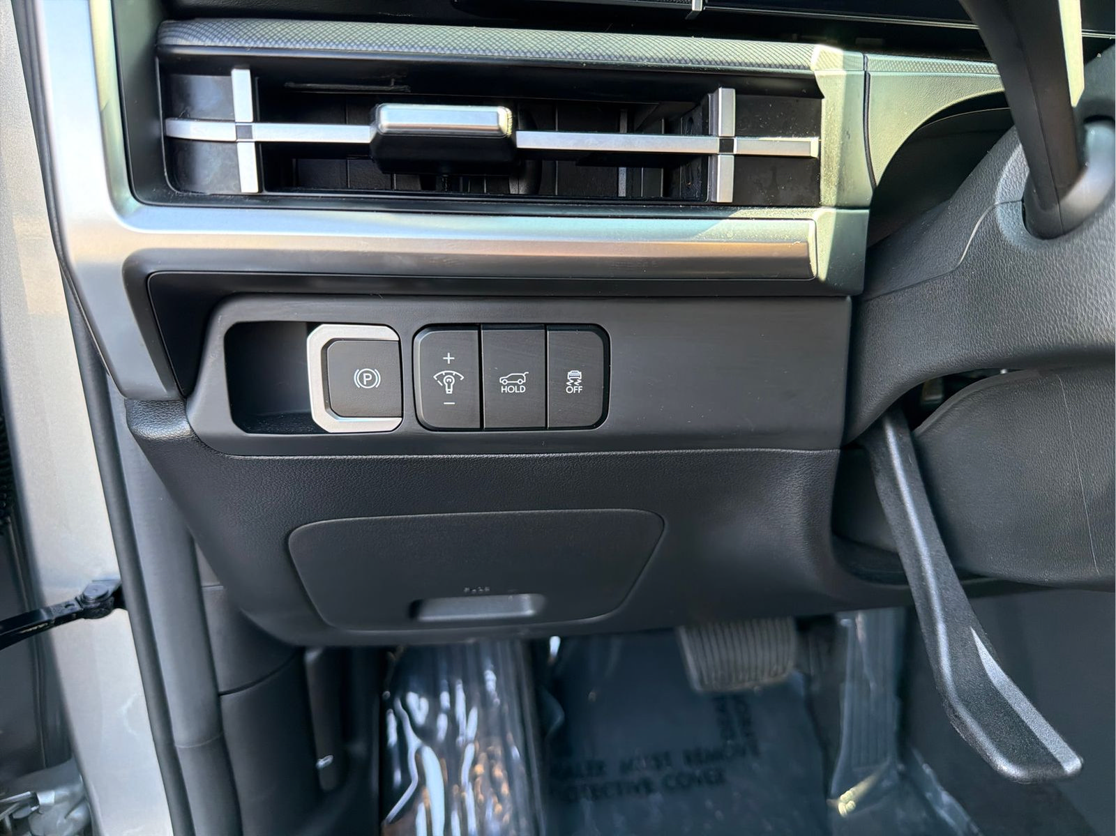 Used 2024 Hyundai Santa Fe SE FWD image 15