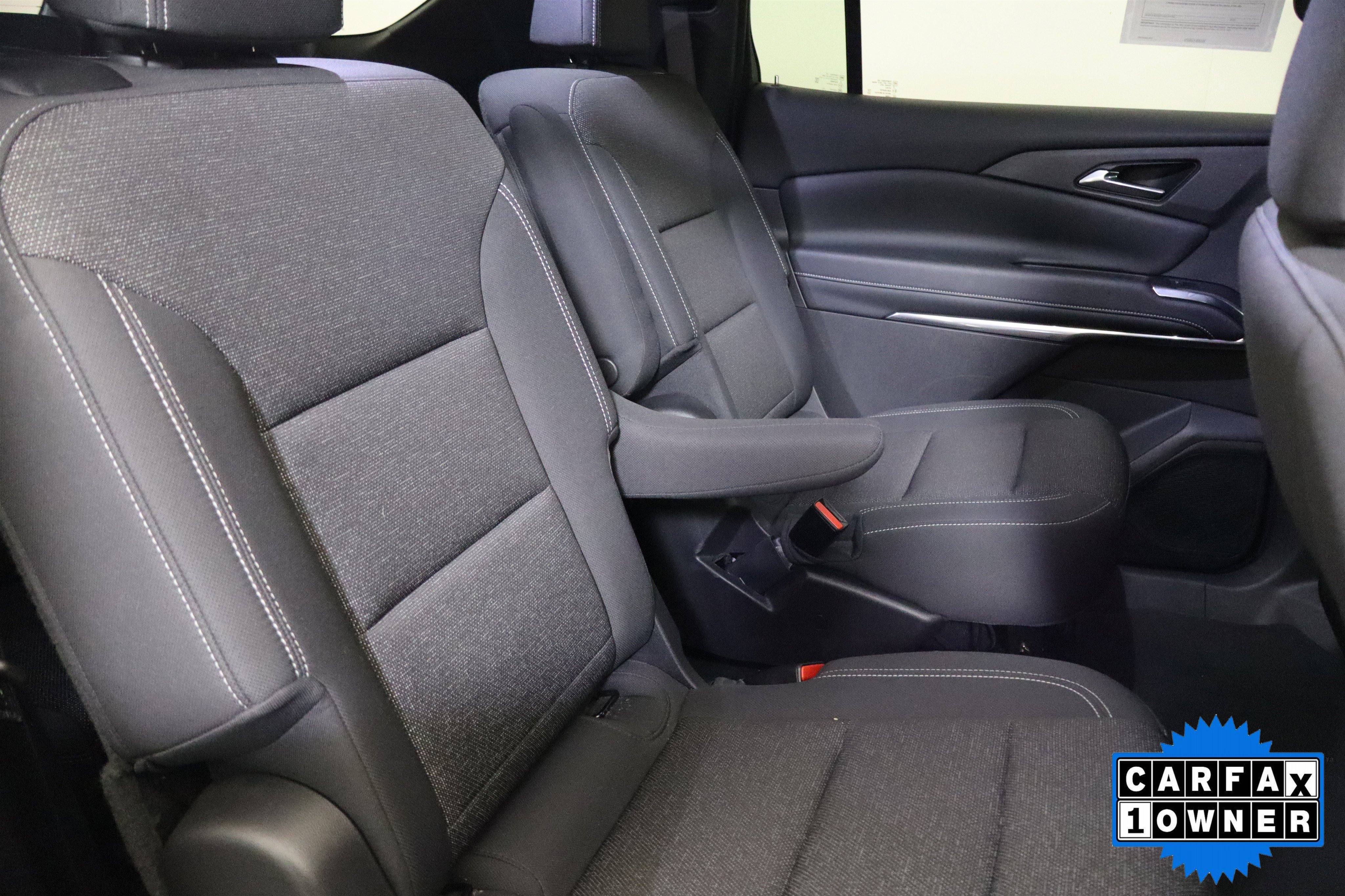 Used 2025 Chevrolet Traverse LT image 21