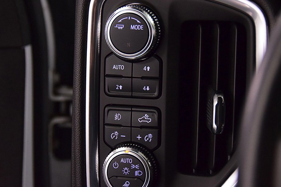 Used 2021 GMC Sierra 2500 AT4 image 23