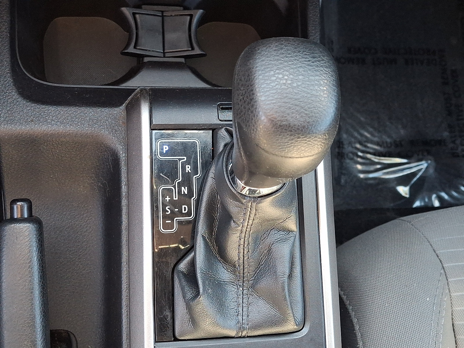 Used 2018 Toyota Tacoma SR5 AWD/4WD image 14