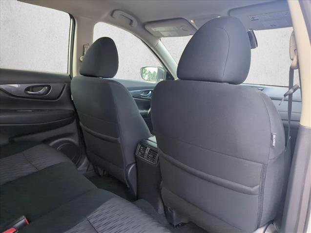 Used 2020 Nissan Rogue SV image 25