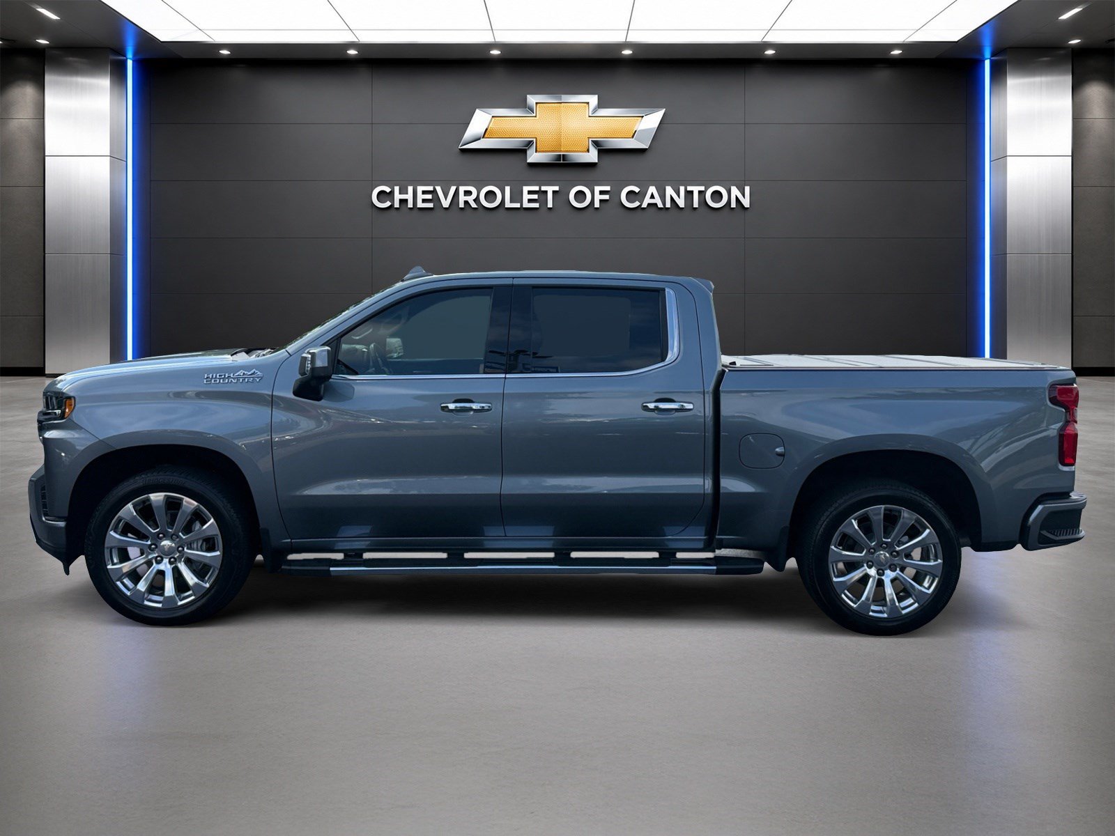 Used 2019 Chevrolet Silverado 1500 High Country w/ Technology Package AWD/4WD image 8