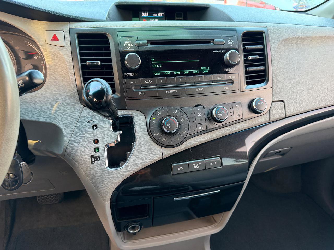 Used 2012 Toyota Sienna LE FWD image 20