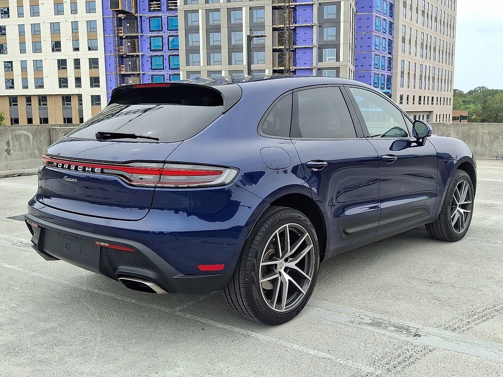Certified 2025 Porsche Macan image 8