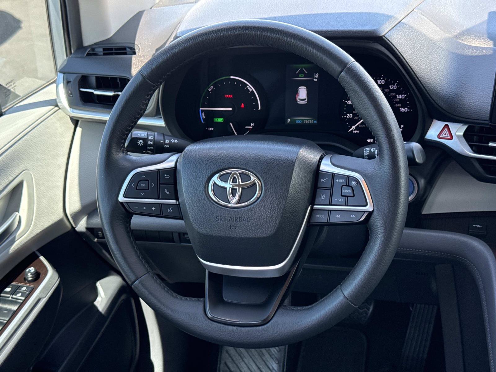 Used 2022 Toyota Sienna XLE FWD image 10
