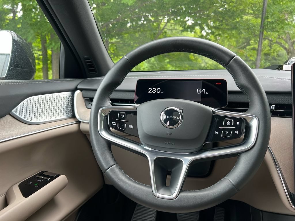 Certified 2025 Volvo EX90 Ultra AWD/4WD image 24