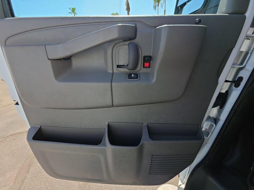 Used 2024 GMC Savana 2500 w/ Driver Convenience Package RWD image 21