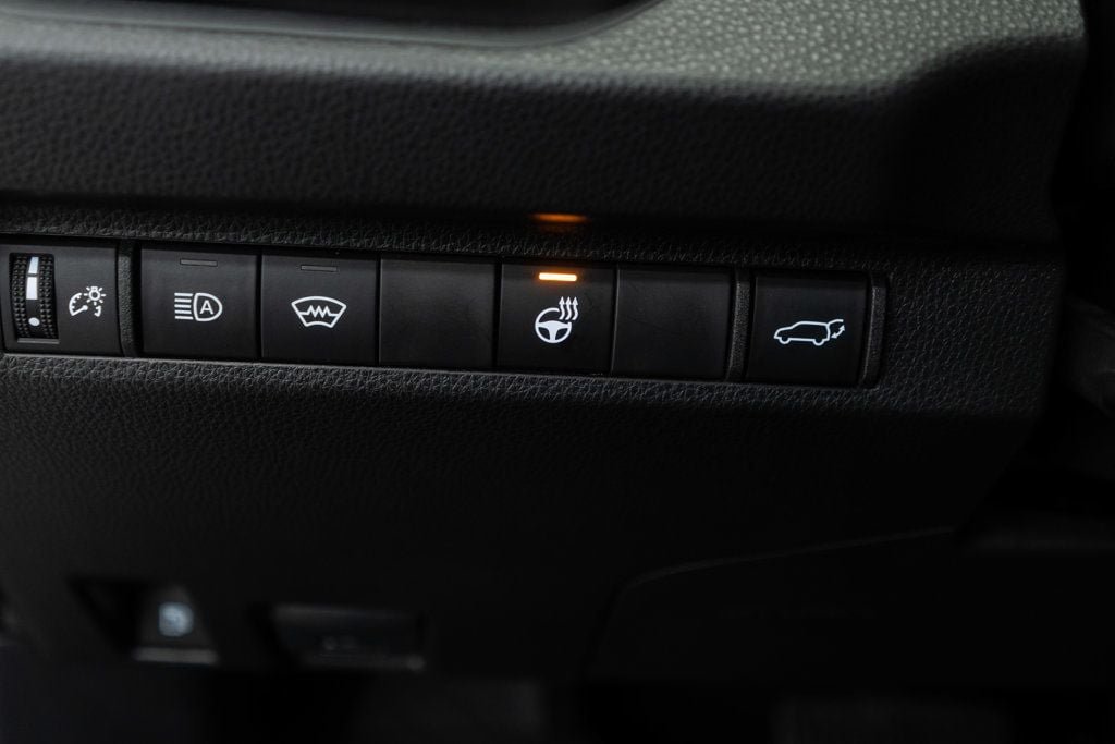 Used 2025 Toyota RAV4 XLE w/ Convenience Package AWD/4WD image 23
