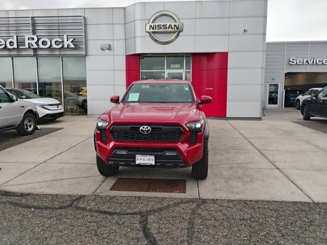 Used 2024 Toyota Tacoma TRD Off-Road image 2