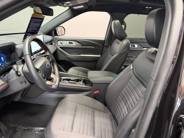 Used 2025 Ford Explorer ST-Line w/ Premium Package AWD/4WD image 16