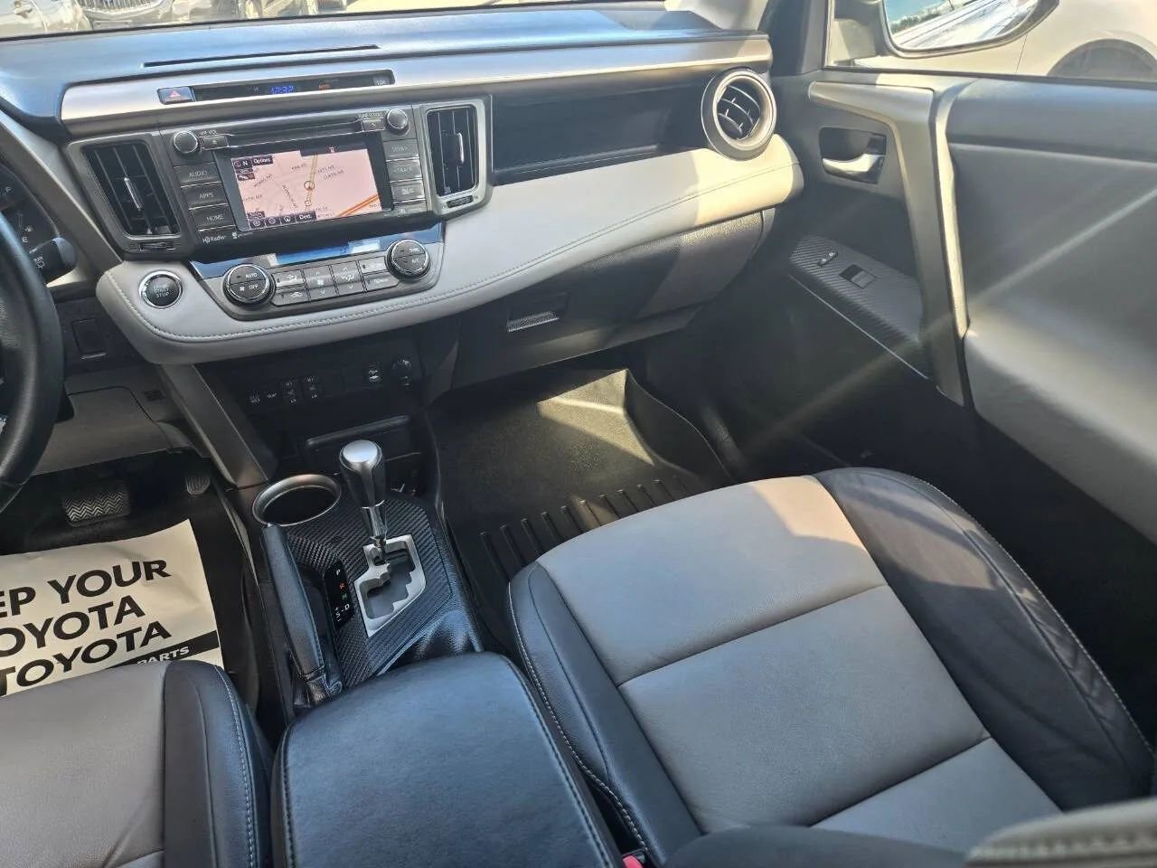 Used 2014 Toyota RAV4 Limited image 45