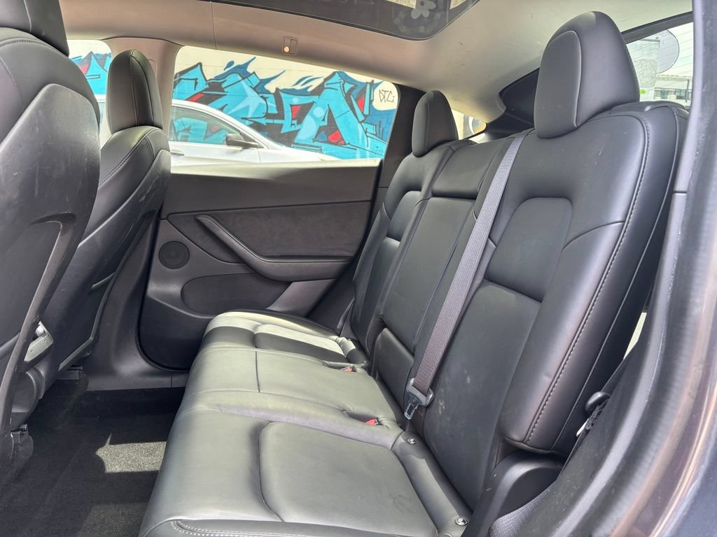 Used 2021 Tesla Model Y 2WD image 11