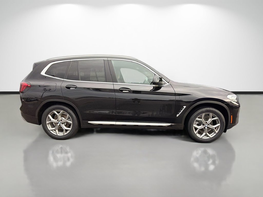 Used 2023 BMW X3 xDrive30i w/ Premium Package AWD/4WD image 2