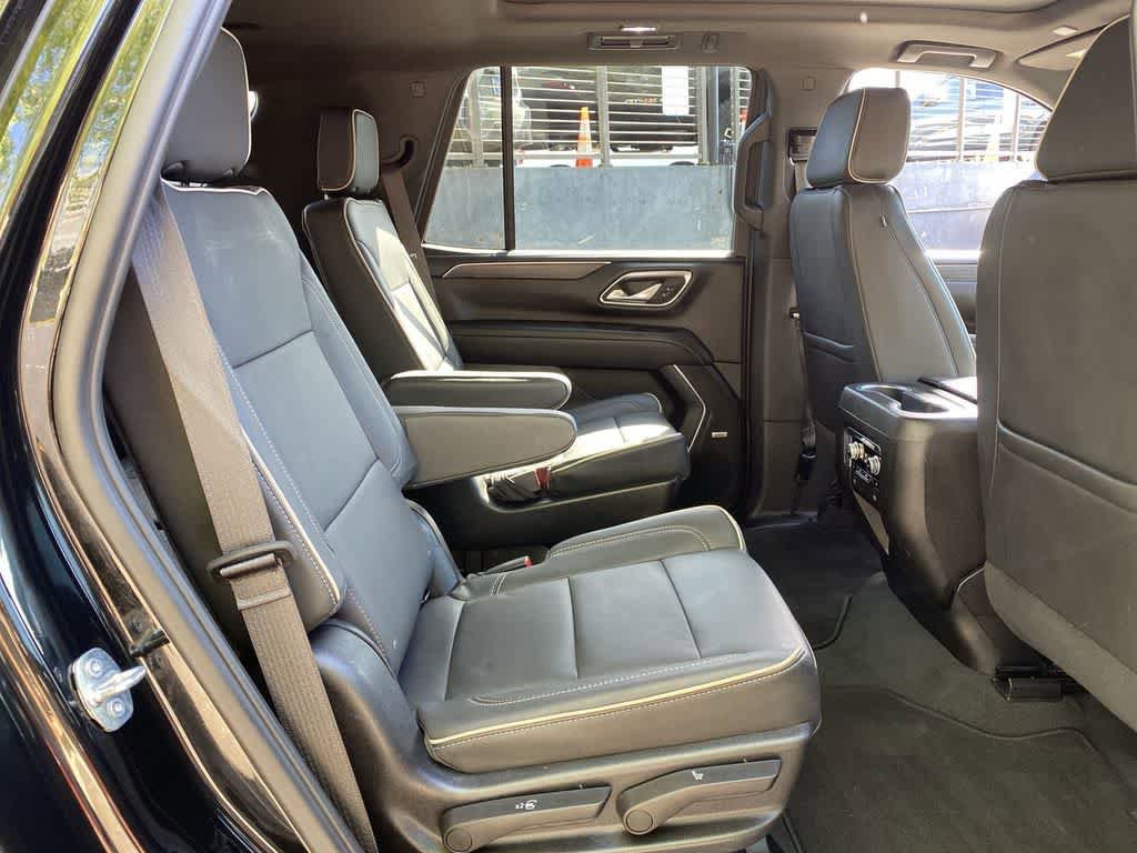 Used 2023 GMC Yukon SLT w/ SLT Premium Package AWD/4WD image 16