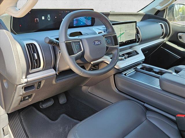 New 2026 Ford Expedition Active RWD image 3