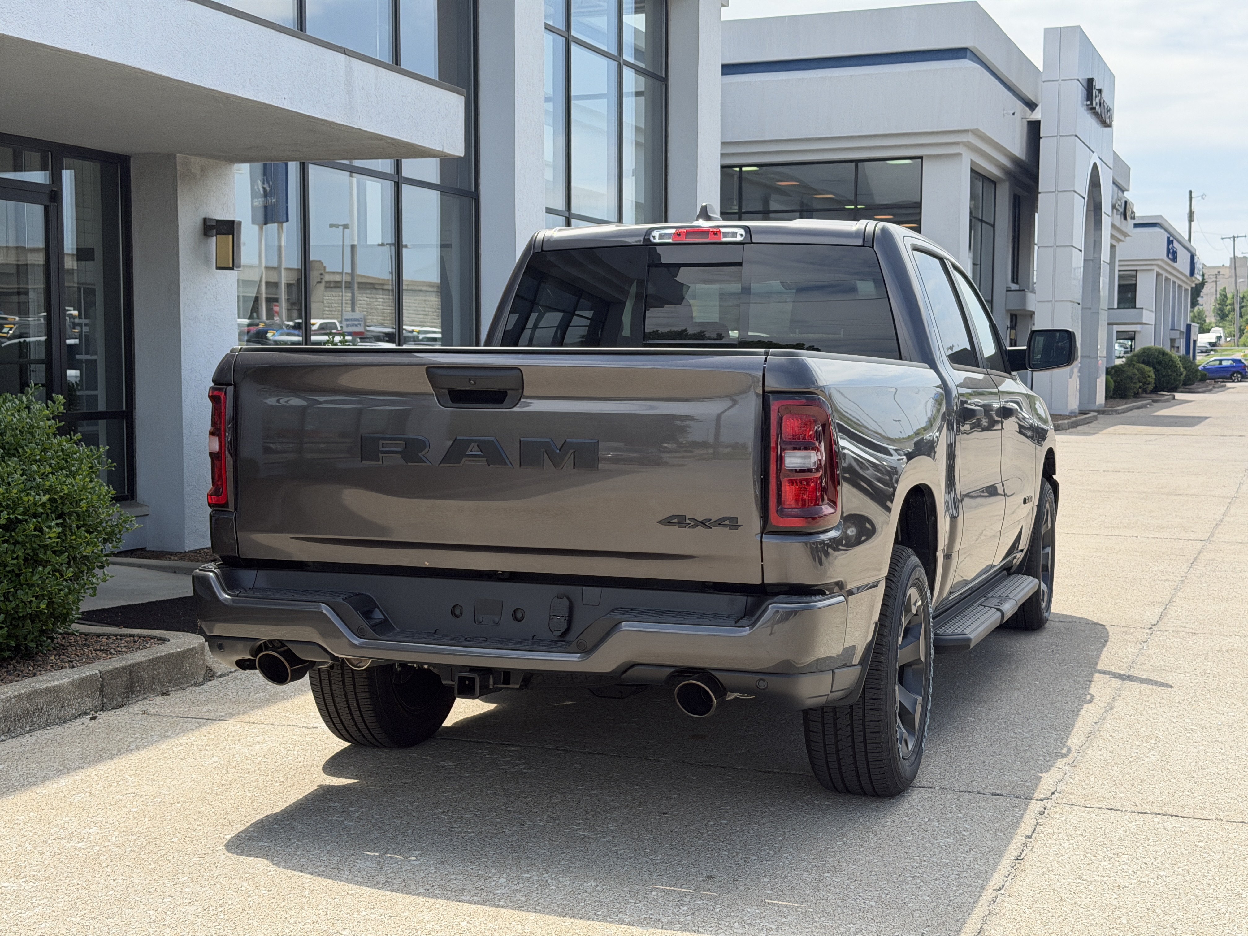 New 2026 RAM 1500 Express AWD/4WD image 5