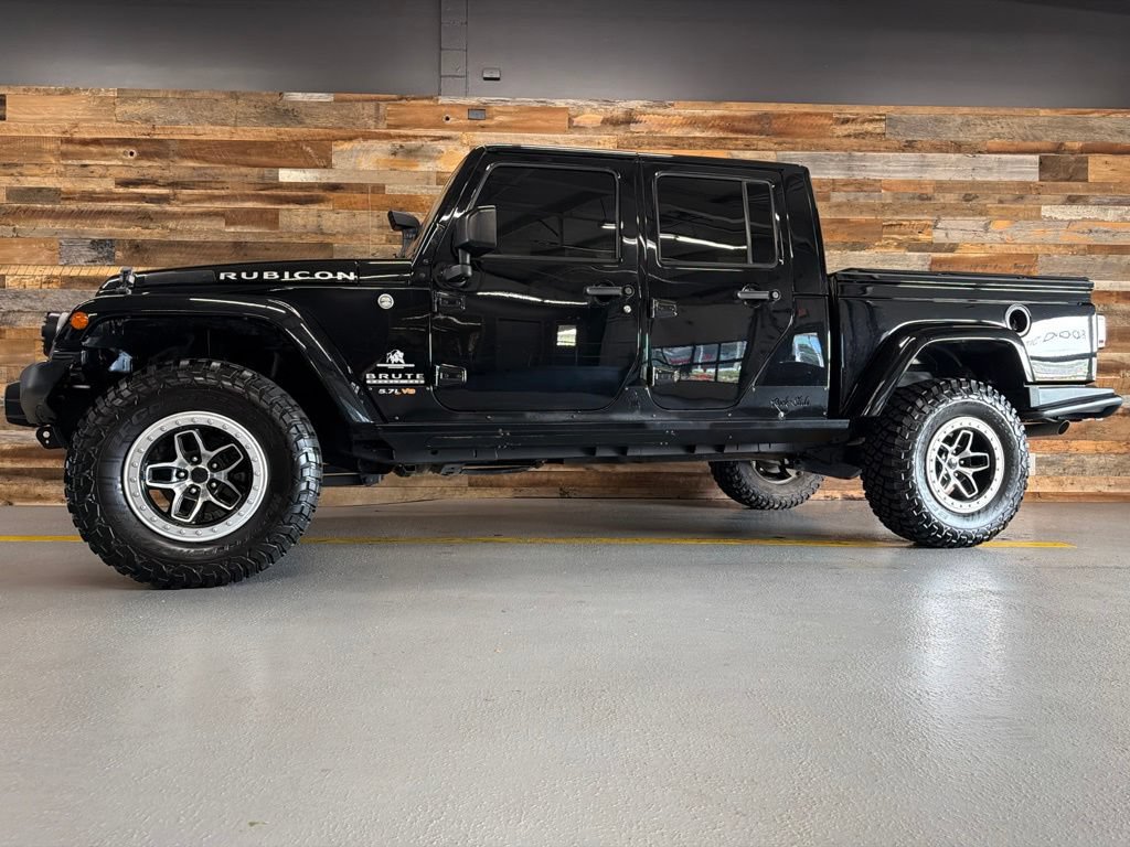 Used 2016 Jeep Wrangler Unlimited Rubicon w/ Connectivity Group AWD/4WD image 31