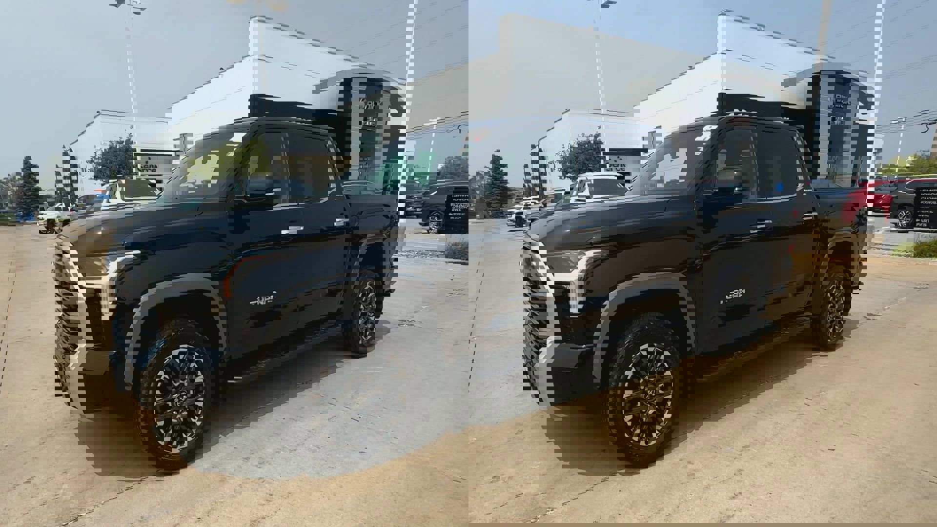 Used 2025 Toyota Tundra Limited image 41