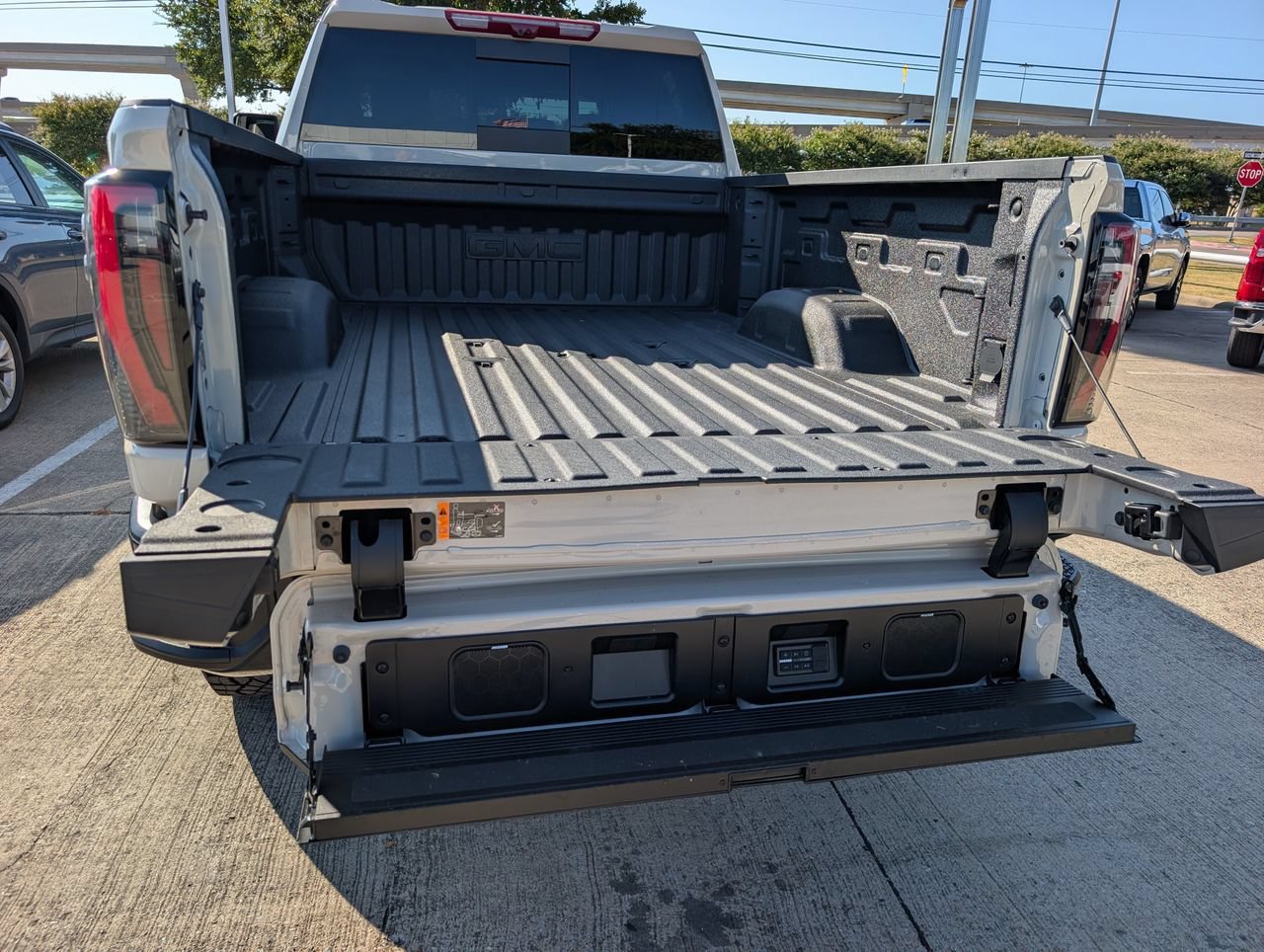 Used 2026 GMC Sierra 2500 AT4X AWD/4WD image 27