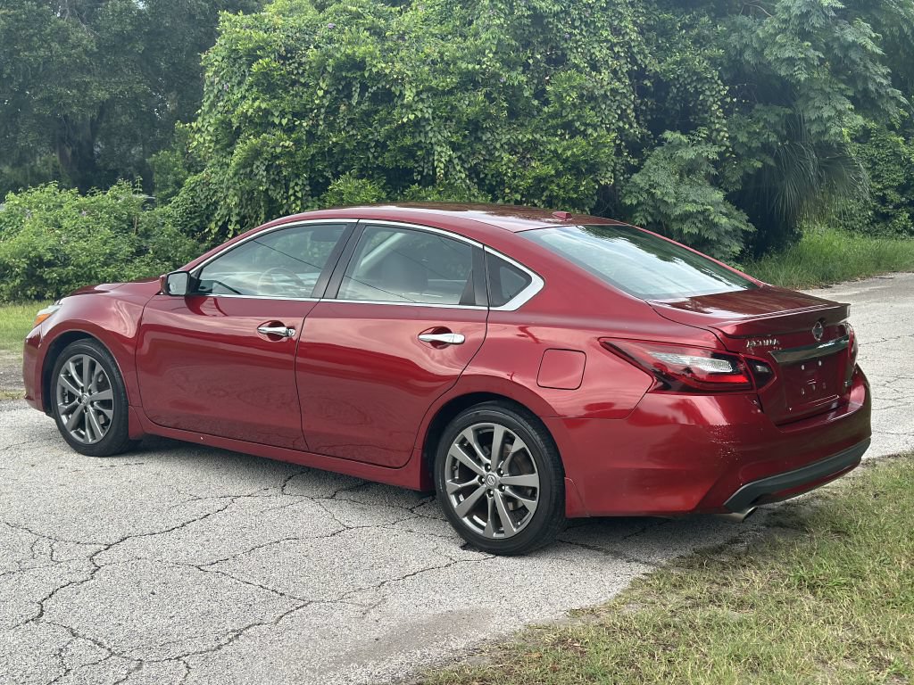 Used 2018 Nissan Altima 2.5 SR w/ SR Special Edition FWD image 12