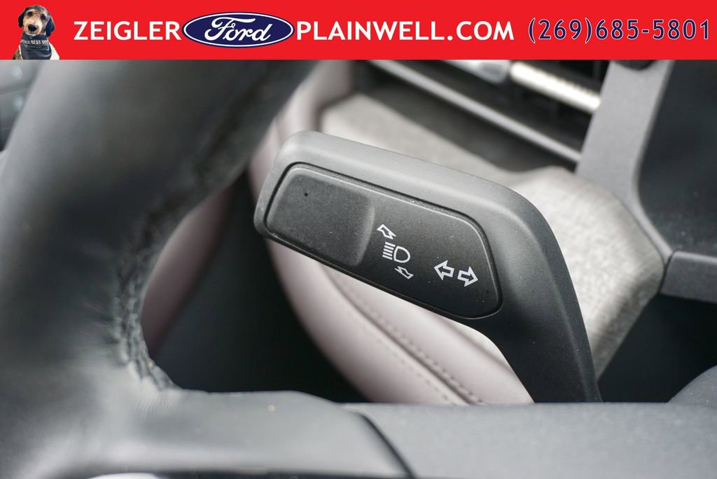 Used 2025 Ford Explorer Platinum w/ LUX Leather Package AWD/4WD image 31