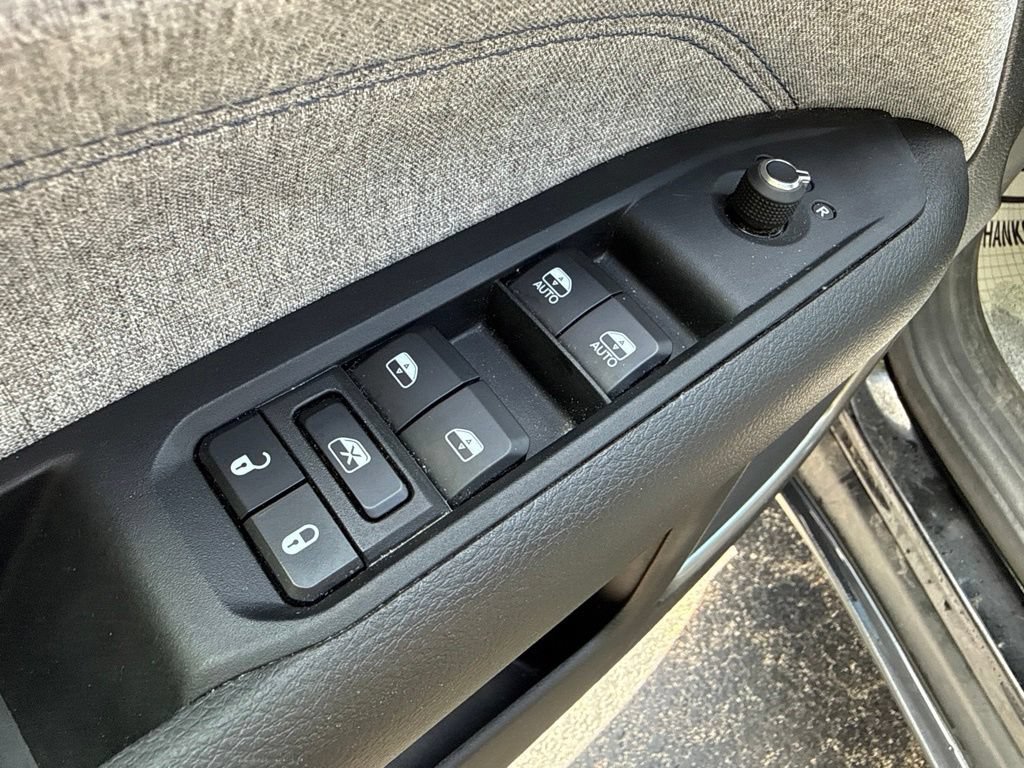 Used 2023 Jeep Compass Latitude w/ Convenience Group AWD/4WD image 21