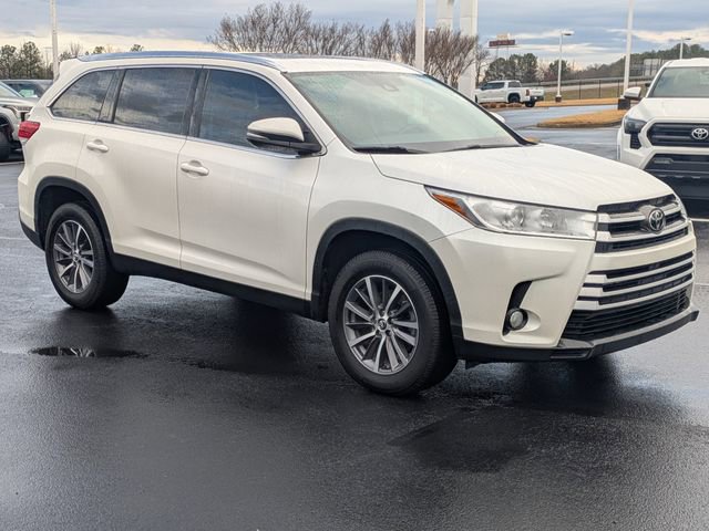 Used 2019 Toyota Highlander XLE video 2