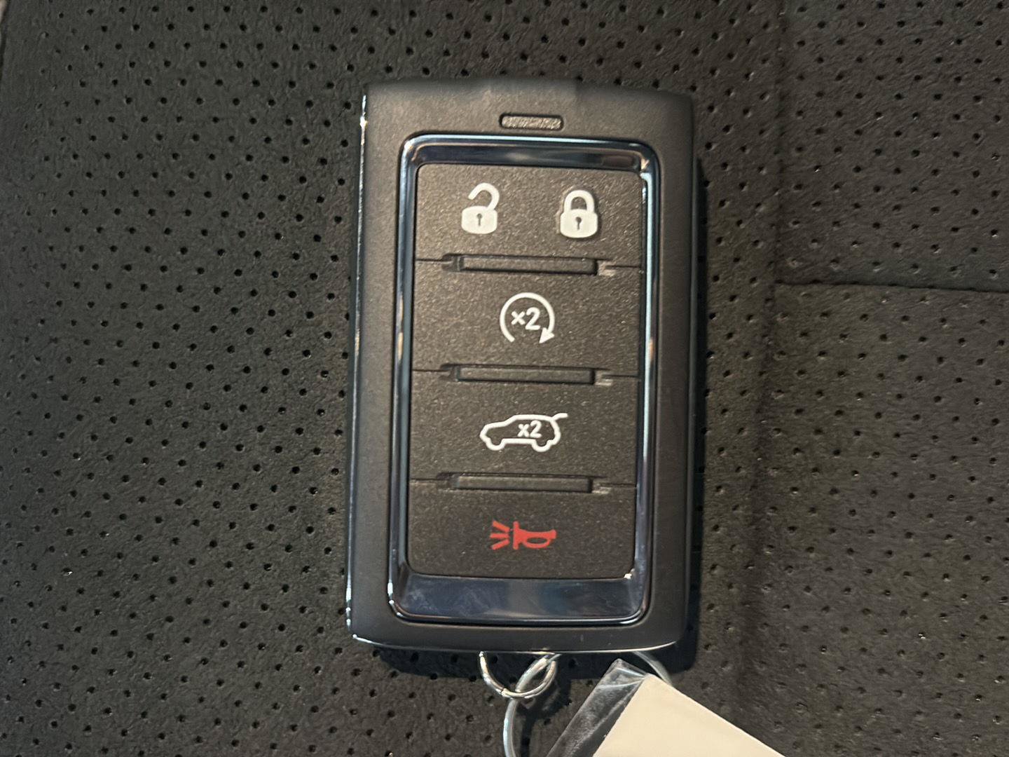 New 2026 Jeep Grand Cherokee Altitude AWD/4WD image 37