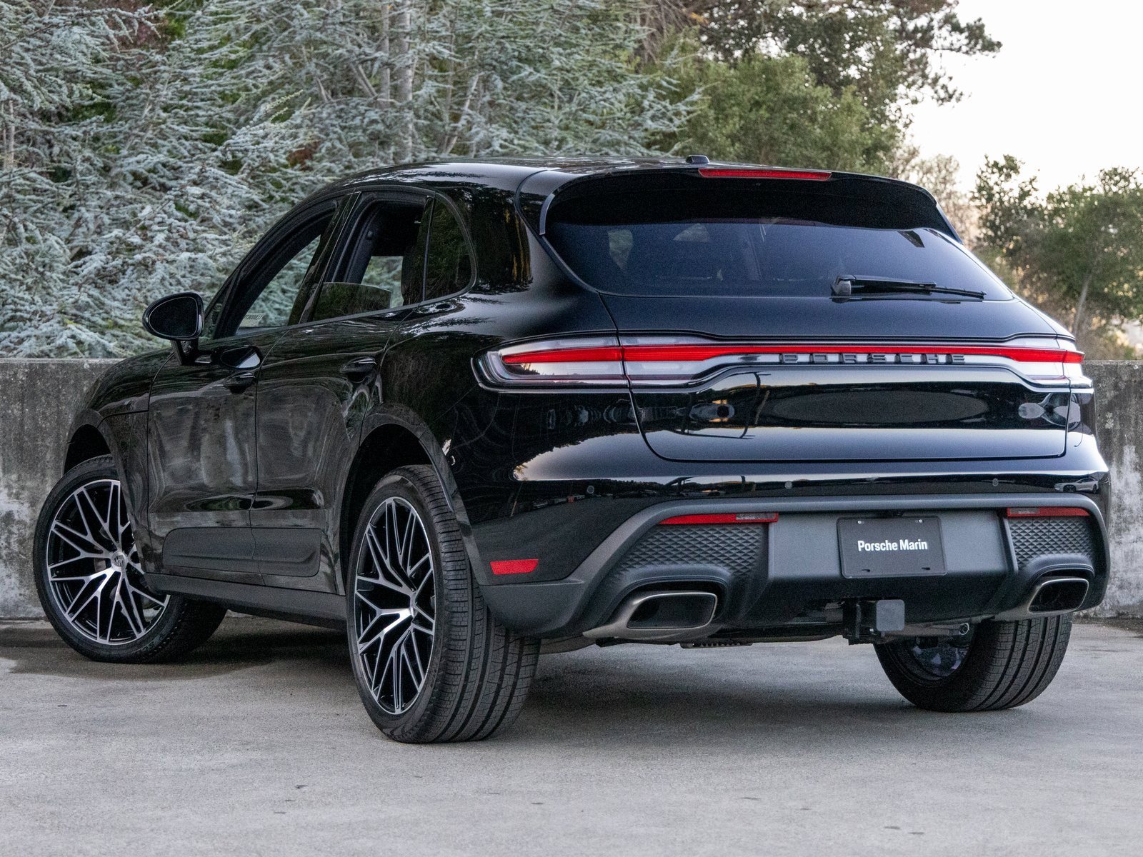 New 2026 Porsche Macan image 3