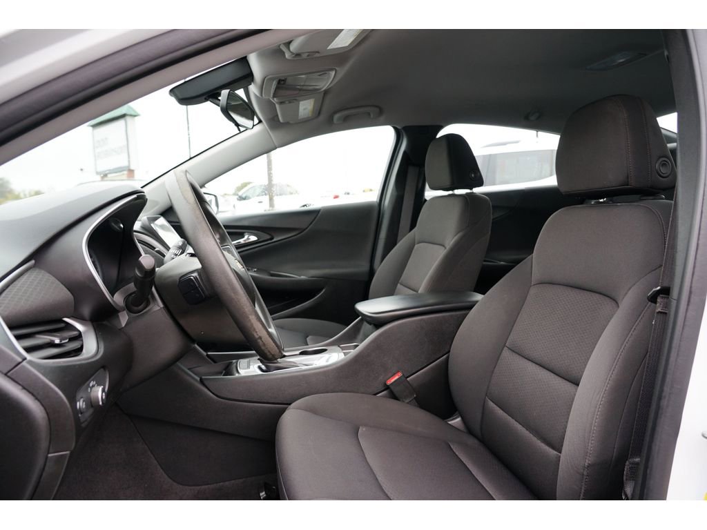 Used 2020 Chevrolet Malibu LS image 12